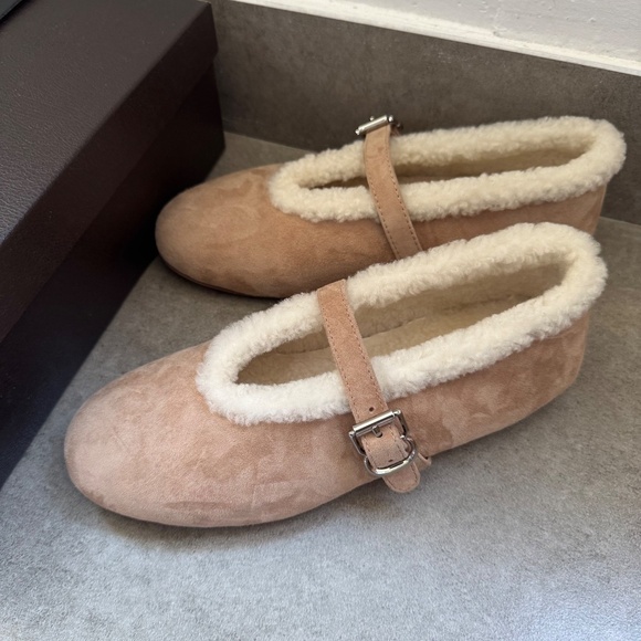 Women's Alaïa Shearling Ballet Flats Tan - Picture 3 of 12